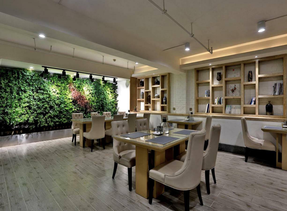 Byland Star Hotel Иу Екстериор снимка